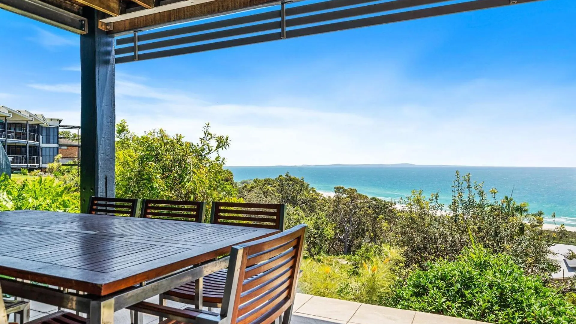 Warragi 4 By Discover Stradbroke Point Lookout