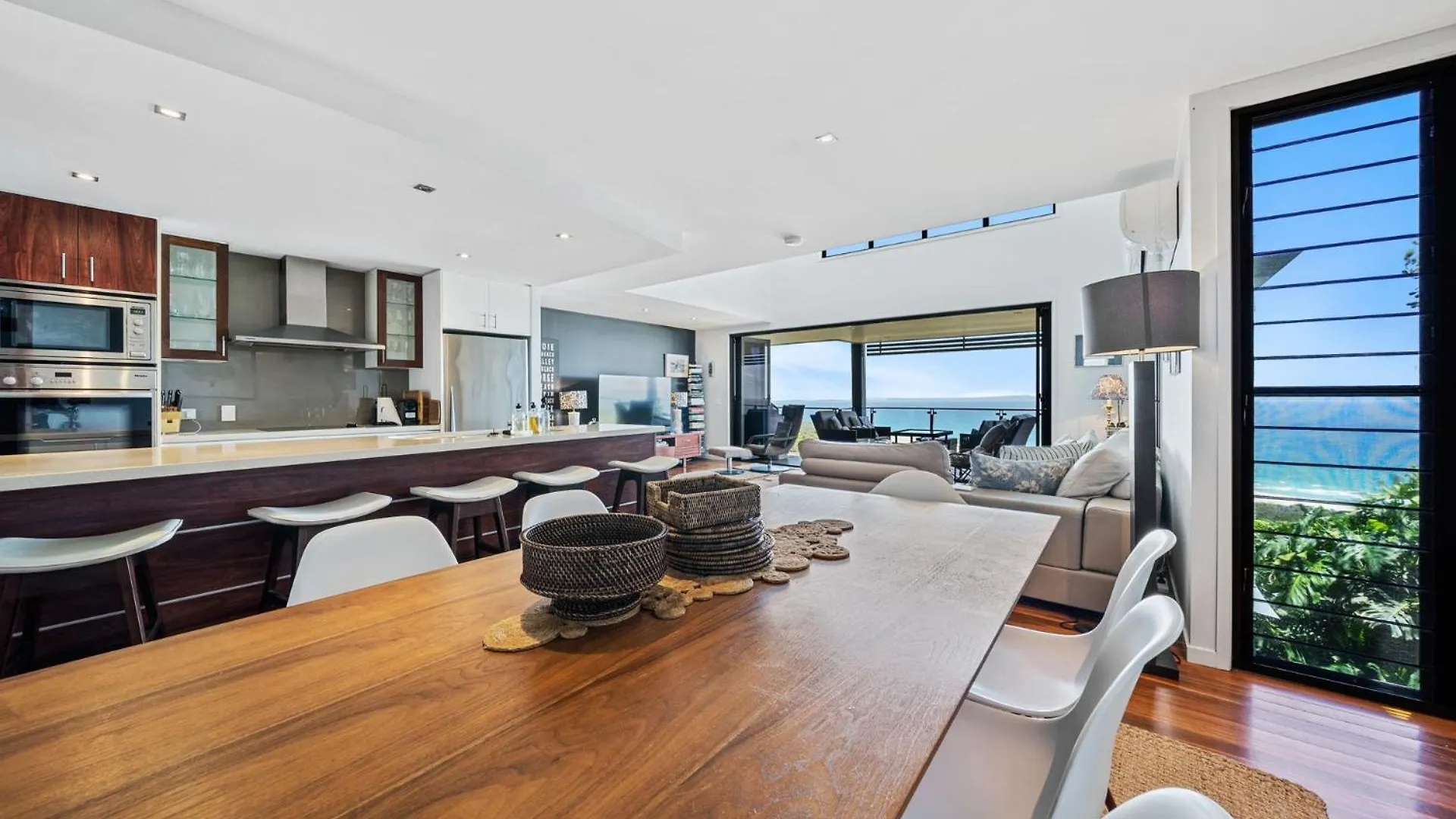 Warragi 4 By Discover Stradbroke Point Lookout Apartment